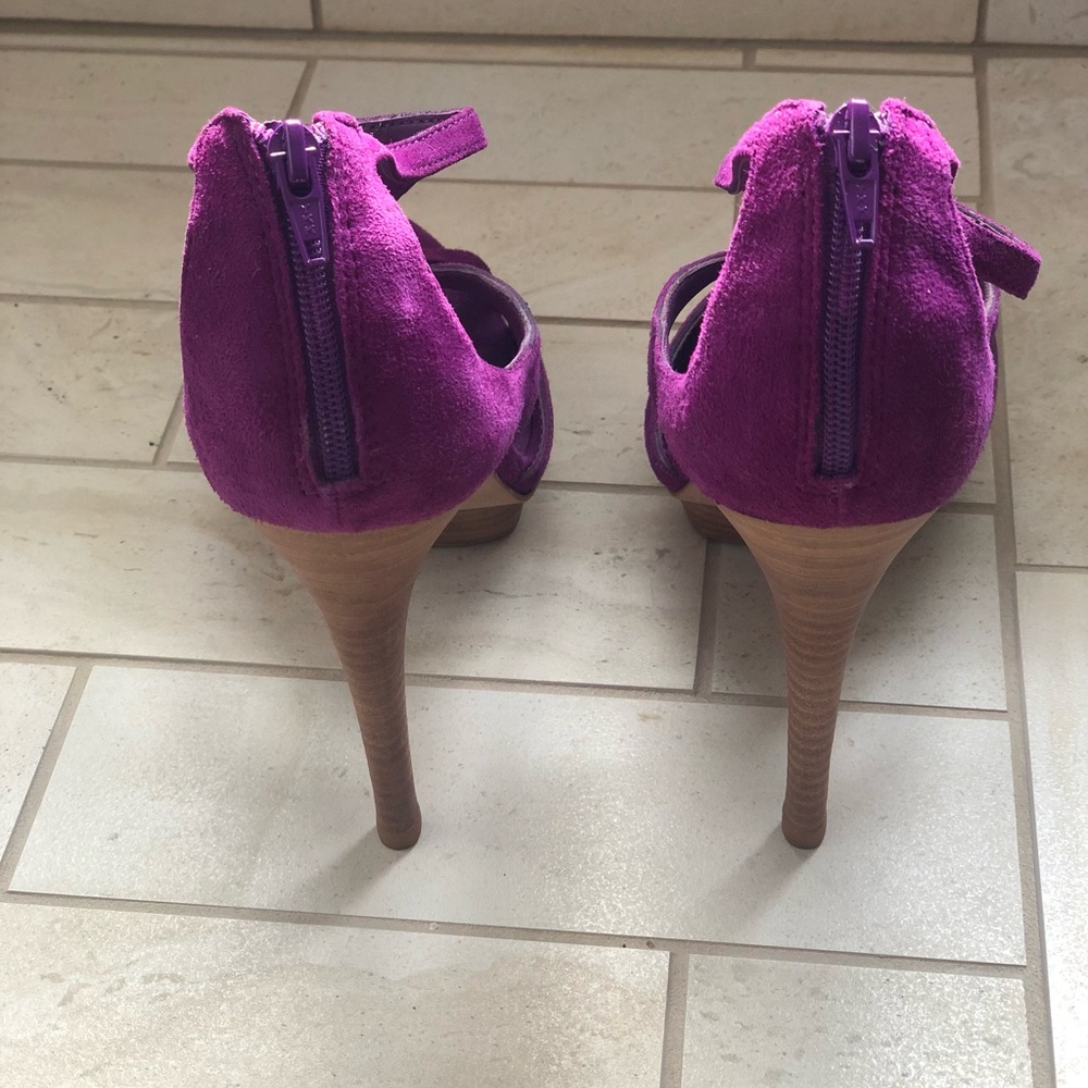 BCBGMaxAzria Suede Open toe heels - Picture 3 of 4